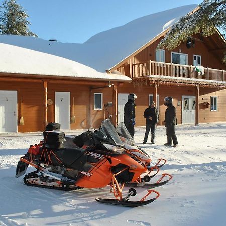 Motel Ours Bleu Lac-Saguay Buitenkant foto